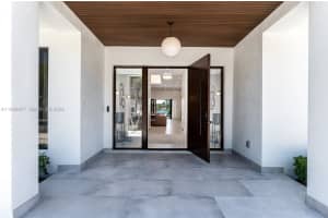 2560 Ne 199th St Miami, FL 33180 - MLS#A11940977