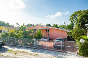 827 Nw 73rd St Miami, FL 33150 - MLS#A11941035