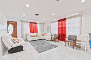 827 Nw 73rd St Miami, FL 33150 - MLS#A11941035