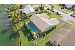 9349 Nw 47th St Sunrise, FL 33351 - MLS#A11941041