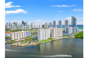 500 Bayview Drive Ph21 Sunny Isles Beach, FL 33160 - MLS#A11941070