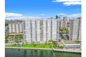 500 Bayview Drive Ph21 Sunny Isles Beach, FL 33160 - MLS#A11941070