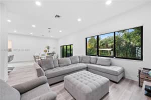 918 Ne 36th Ave Homestead, FL 33033 - MLS#A11941109