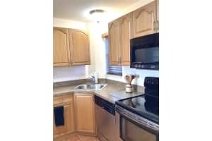 8900 Washington Blvd Ph19 Pembroke Pines, FL 33025 - MLS#A11941192