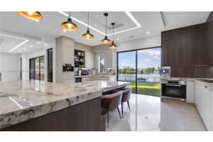 19600 Ne 26th Ave Miami, FL 33180 - MLS#A11941222