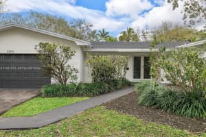 10361 Sw 119th St Miami, FL 33176 - MLS#A11941244