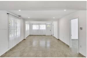 211 Se 9th St Hallandale Beach, FL 33009 - MLS#A11941258