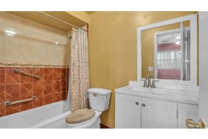 5041 W Oakland Park Blvd 303 Lauderdale Lakes, FL 33313 - MLS#A11941271