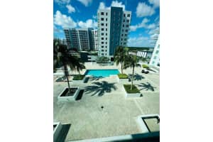 140 S Dixie Hwy 707, Hollywood