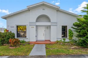 6476 Sw 152nd Cir Pl 14-76 Miami, FL 33193 - MLS#A11941343