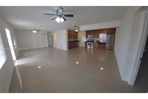 335 Sw 18th Ave Main Fort Lauderdale, FL 33312 - MLS#A11941349