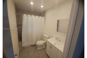 335 Sw 18th Ave Main Fort Lauderdale, FL 33312 - MLS#A11941349