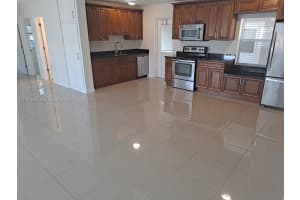 335 Sw 18th Ave Main Fort Lauderdale, FL 33312 - MLS#A11941349