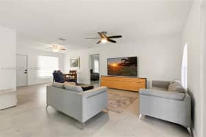 2124 Gardenview Road Sebring, FL 33870 - MLS#A11941366