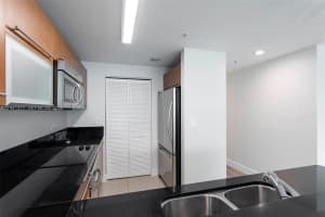 Vizcayne, 244 Biscayne Blvd APT 2107, Miami, FL 33132, - MLS#A11941377