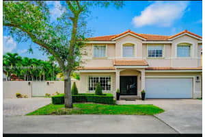 8826 Nw 189th Ter Hialeah, FL 33018 - Off Market