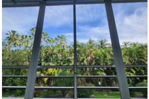 600 Ne 14th Ave 218, Hallandale Beach