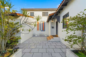 541 Ne 105th St, Miami Shores