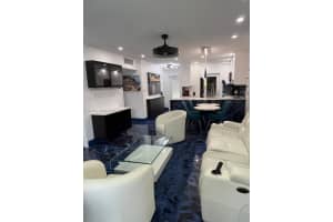 5121 W Oakland Park Blvd 212, Lauderdale Lakes