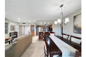 200 Diplomat Pkwy 533 Hallandale Beach, FL 33009 - MLS#A11941526