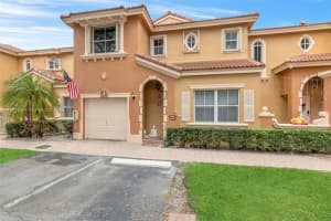 8423 Nw 138th Ter 2804, Miami Lakes