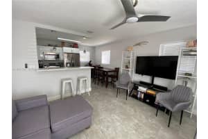 MLS# A11941598, Hollywood, Florida 33024