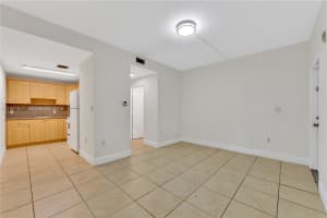 2185 NW 16th Terrace APT 2, Miami, FL 33125, - MLS#A11941627