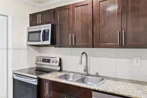 441 Ne 30th St 1-2 Pompano Beach, FL 33064 - MLS#A11941653