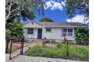 3015 Sw 24th Ter, Miami