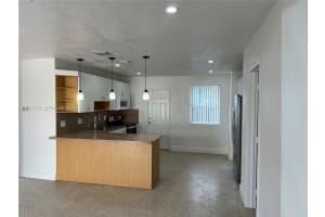 4725 Nw 4th St Front Miami, FL 33126 - MLS#A11941714