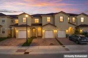 8633 Nw 112th Pl Doral, FL 33178 - MLS#A11941782