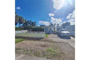 2610 Fletcher St Hollywood, FL 33020 - MLS#A11941859