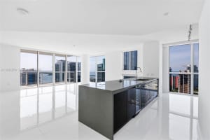 1080 Brickell Ave 3900-3901 Miami, FL 33131 - MLS#A11941874