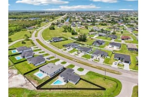 353 El Dorado Blvd S Cape Coral, FL 33991 - MLS#A11941900