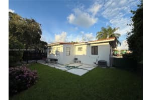 2426 Sw 17th Ave, Miami