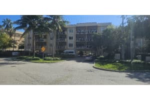 2620 Ne 135th St 431, North Miami