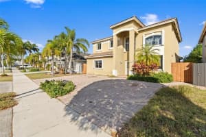 16301 Sw 70th St Miami, FL 33193 - MLS#A11942056