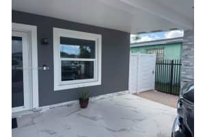 412 W 15th St Hialeah, FL 33010 - MLS#A11942080