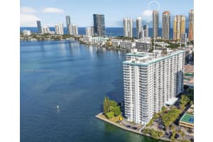 301 174th St 1905 Sunny Isles Beach, FL 33160 - MLS#A11942093