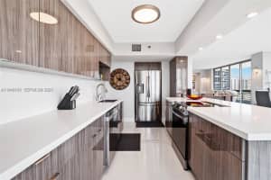 3600 Mystic Pointe Dr 1212 Aventura, FL 33180 - MLS#A11942165