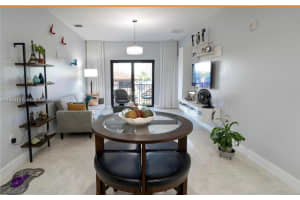 4740 Nw 84th Ct 43 Doral, FL 33166 - MLS#A11942177