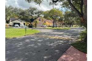 19720 Nw 87th Pl Hialeah, FL 33018 - MLS#A11942240