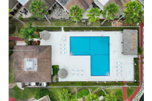 2753 S Parkview Dr Hallandale Beach, FL 33009 - MLS#A11942258