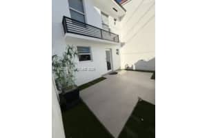 1955 Ne 123rd St North Miami, FL 33181 - MLS#A11942331