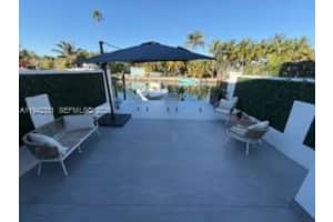 1955 Ne 123rd St North Miami, FL 33181 - MLS#A11942331