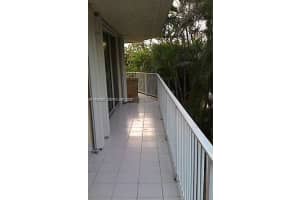 16531 Ne 35th Ave 201 North Miami Beach, FL 33160 - MLS#A11942397