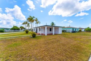 14401 Pierce St Miami, FL 33176 - MLS#A11942446