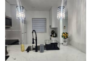 5001 Nw 34th St 305 Lauderdale Lakes, FL 33319 - MLS#A11942482