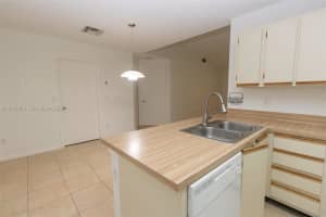 18328 Nw 68th Ave P, Hialeah