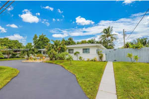 1320 Ne 27th Ave Pompano Beach, FL 33062 - MLS#A11942510